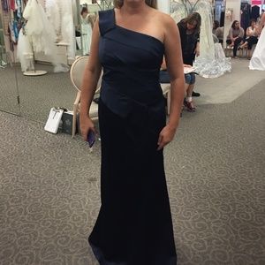 Navy One-Shoulder White by Vera Wang Formal Dress
